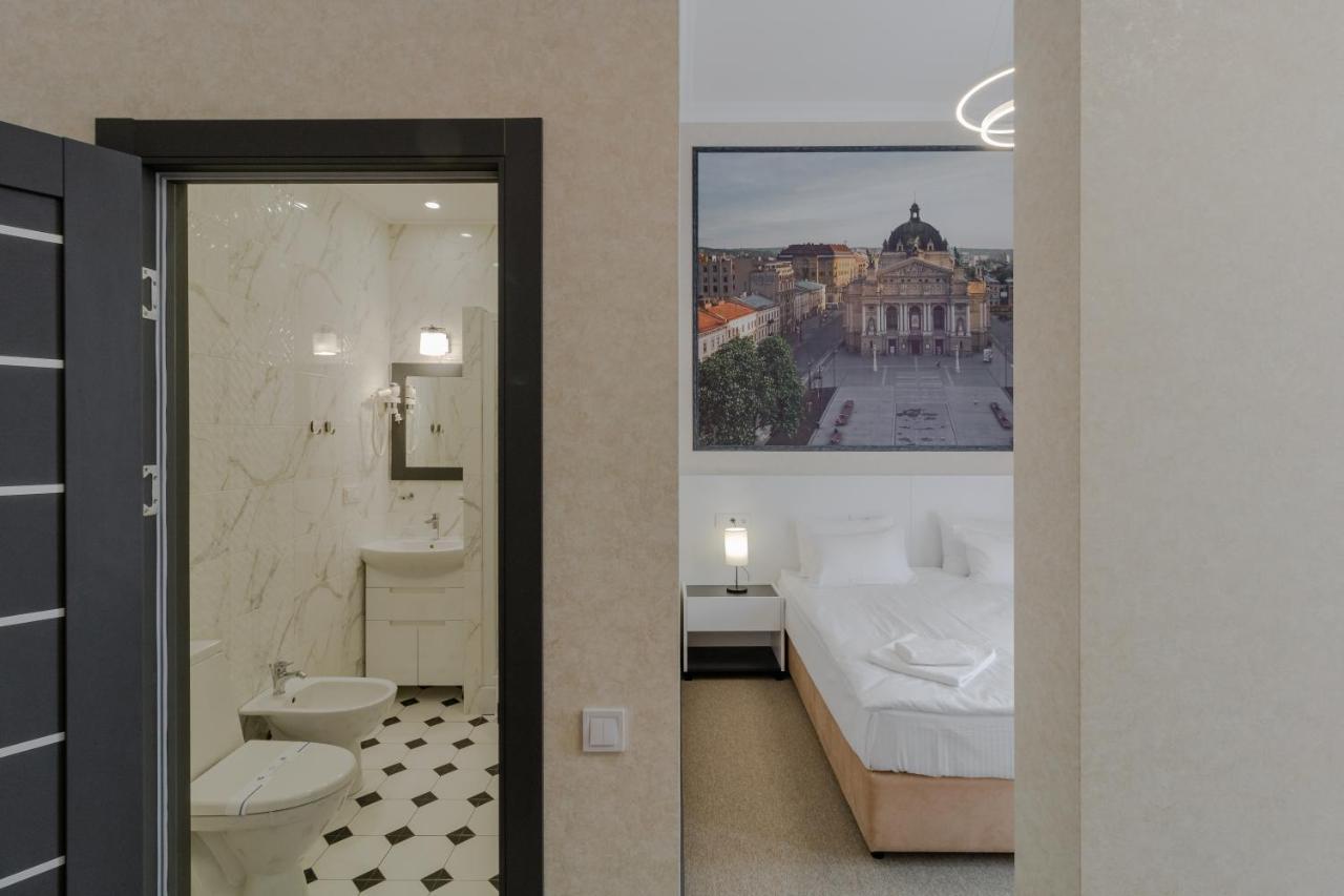 Opera Passage Hotel & Apartments Lviv Eksteriør billede